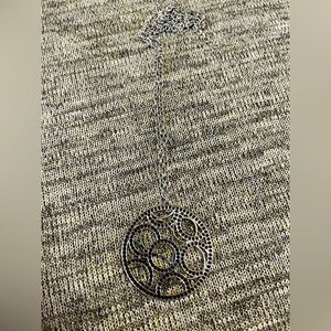 Vintage style necklace silver color with the little black stones